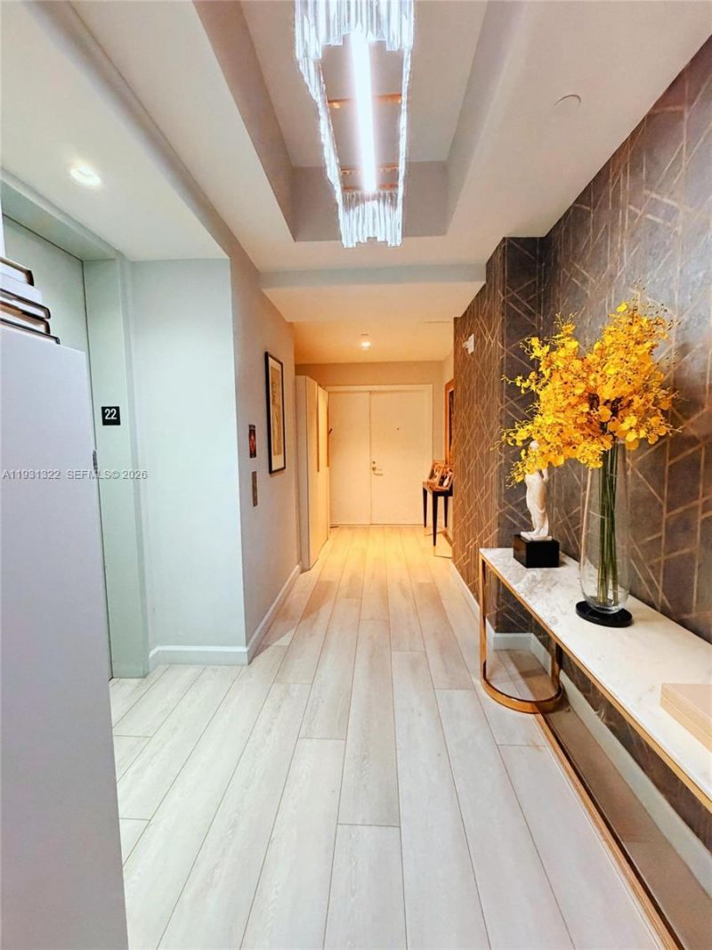 851 NE 1st Ave, Unit 2212, Miami, FL 33132 Photo