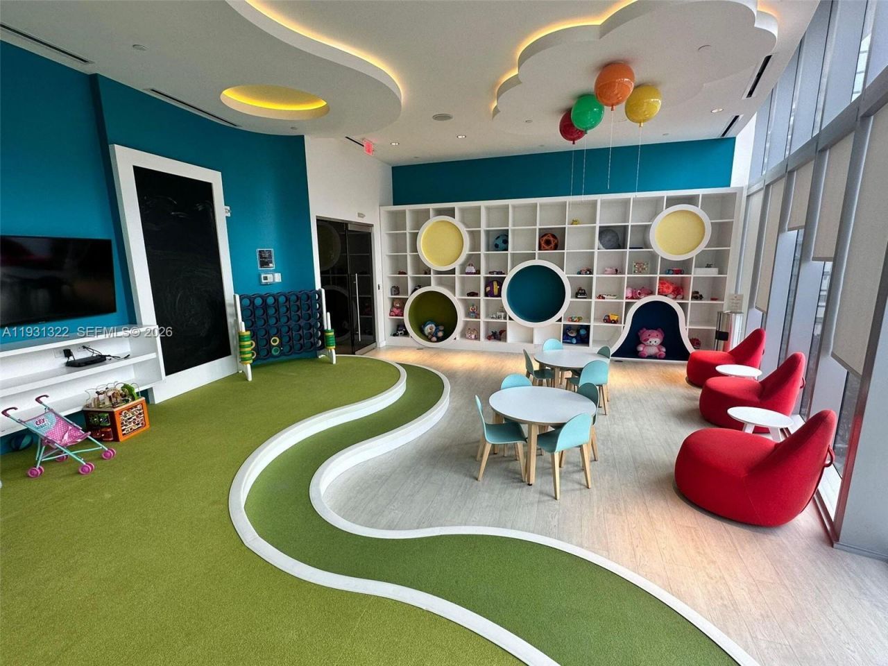 851 NE 1st Ave, Unit 2212, Miami, FL 33132 Photo