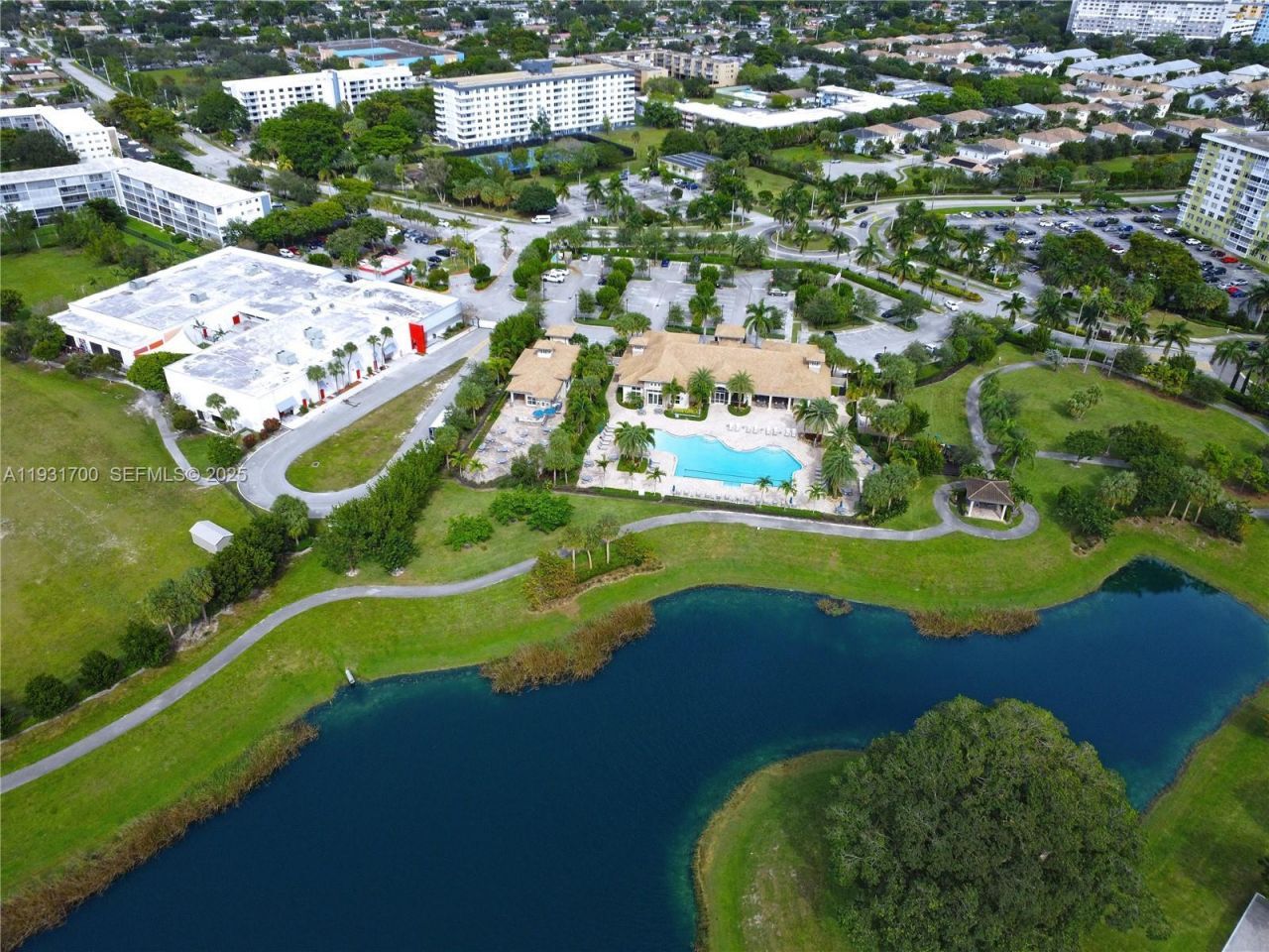 5110 Eucalyptus Dr, Unit 3, Hollywood, FL 33021 Photo