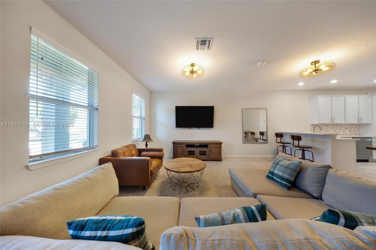 5110 Eucalyptus Dr, Unit 3, Hollywood, FL 33021 Photo