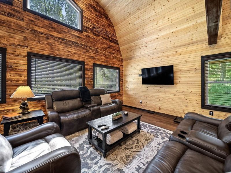 12089 Cantwell Cliffs Road, Rockbridge, OH 43149 Photo 12