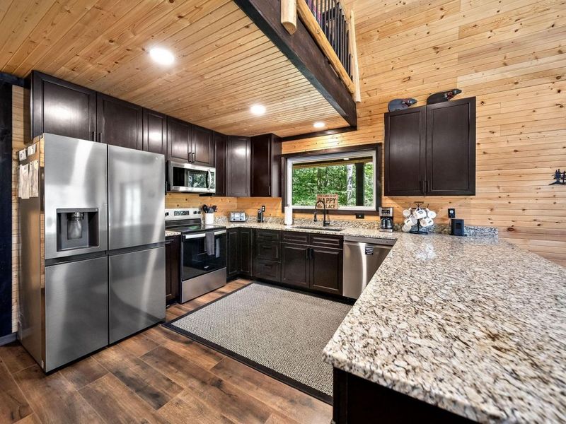 12089 Cantwell Cliffs Road, Rockbridge, OH 43149 Photo 16