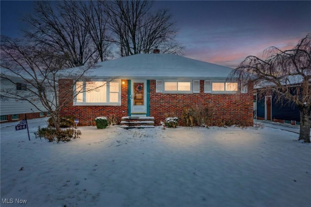 866 Elmwood Avenue, Wickliffe, OH 44092 Main Photo