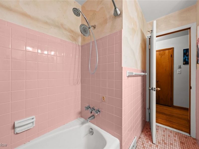 866 Elmwood Avenue, Wickliffe, OH 44092 Photo 16