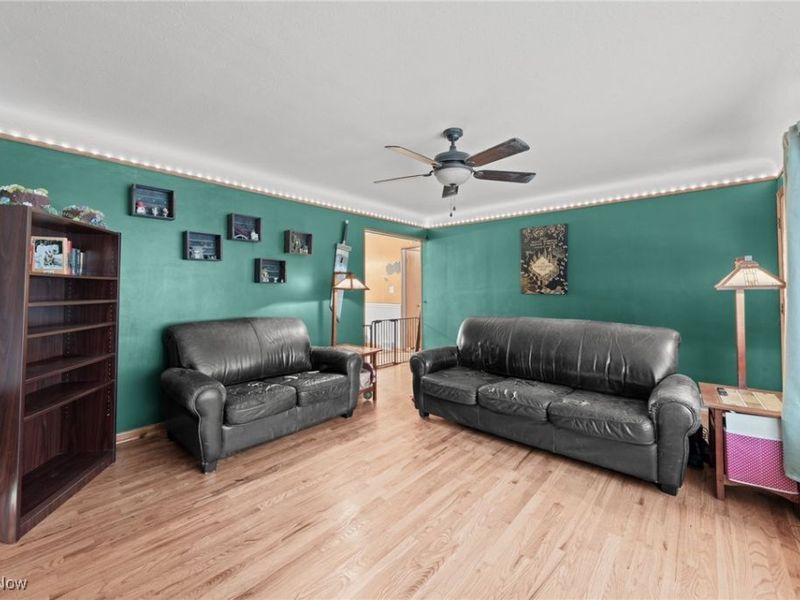 866 Elmwood Avenue, Wickliffe, OH 44092 Photo 5