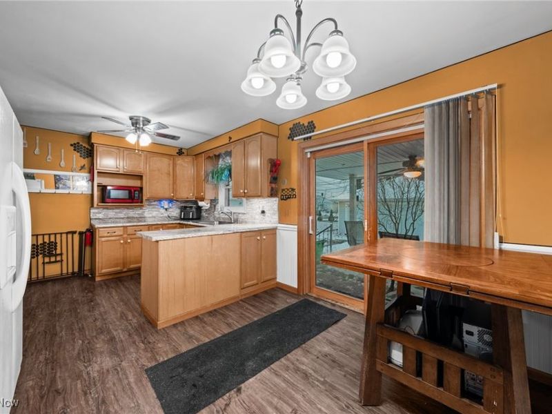 866 Elmwood Avenue, Wickliffe, OH 44092 Photo 6