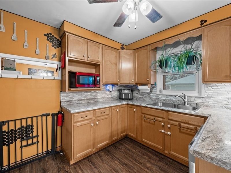 866 Elmwood Avenue, Wickliffe, OH 44092 Photo 8