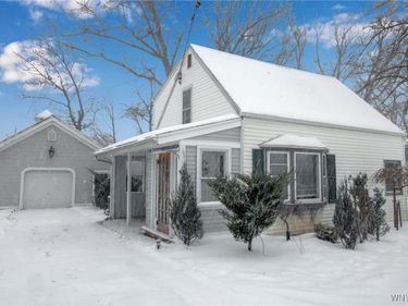 4585 Seneca Street, Buffalo, NY 14224