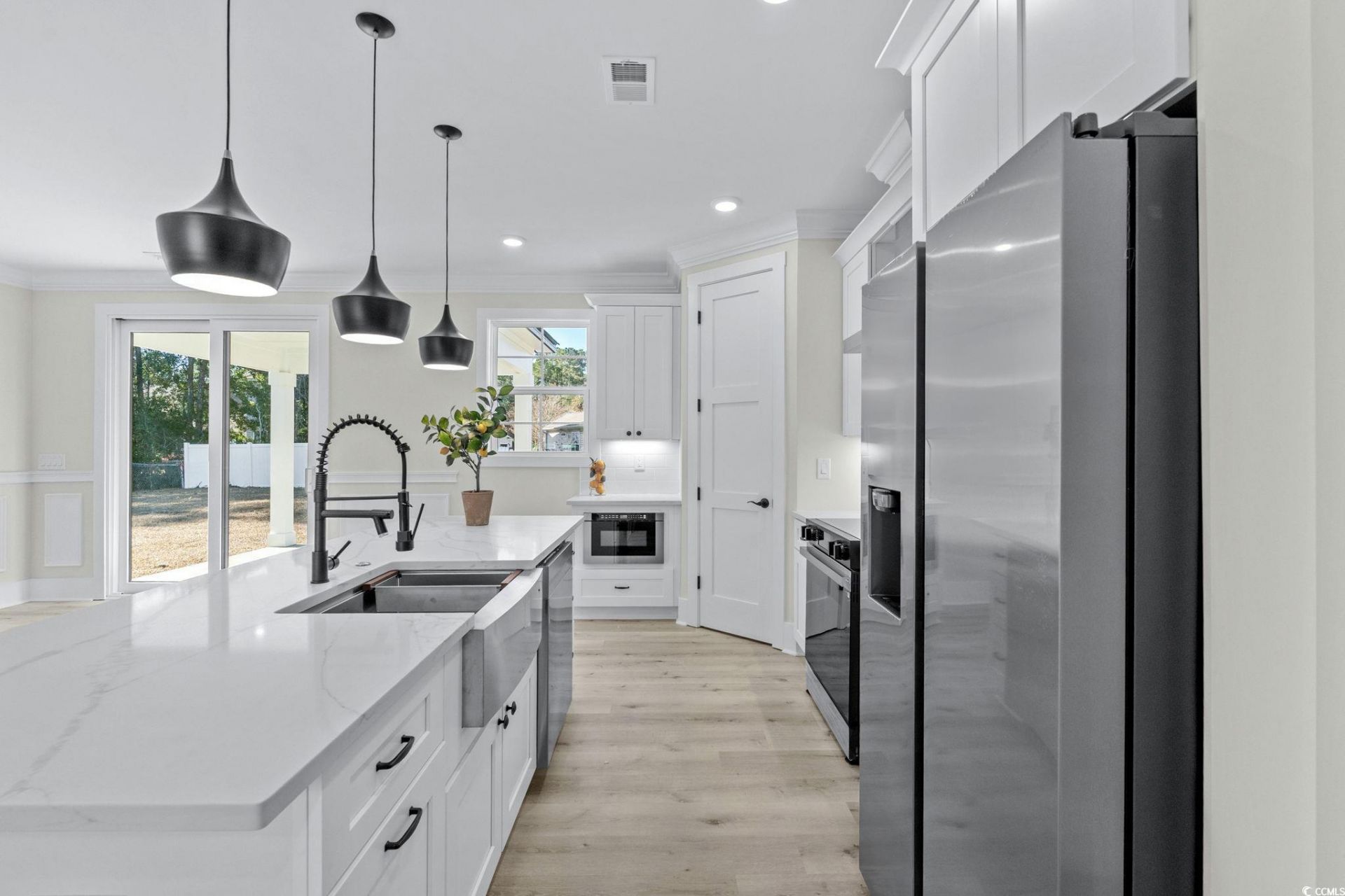 1418 Hyman Ln. Photo 2