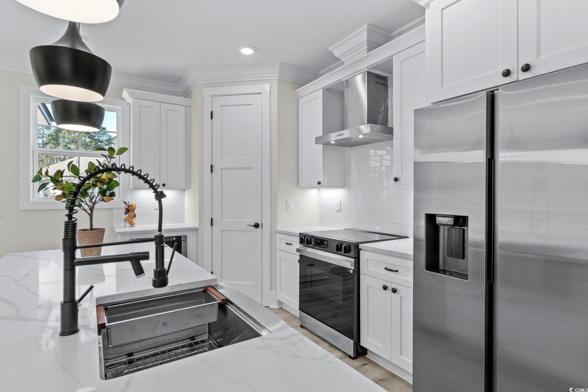 1418 Hyman Ln. Photo 9