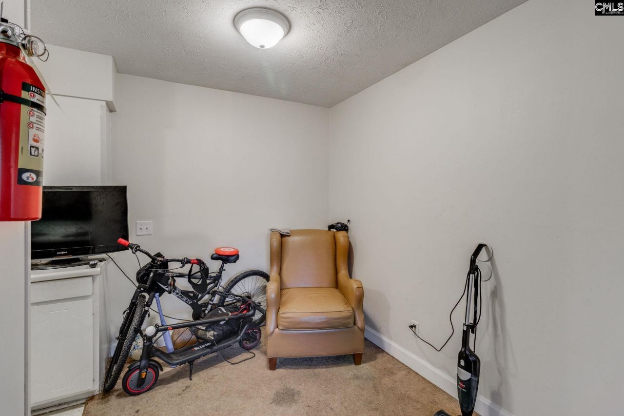 1313 Old Manor Road  Photo 7