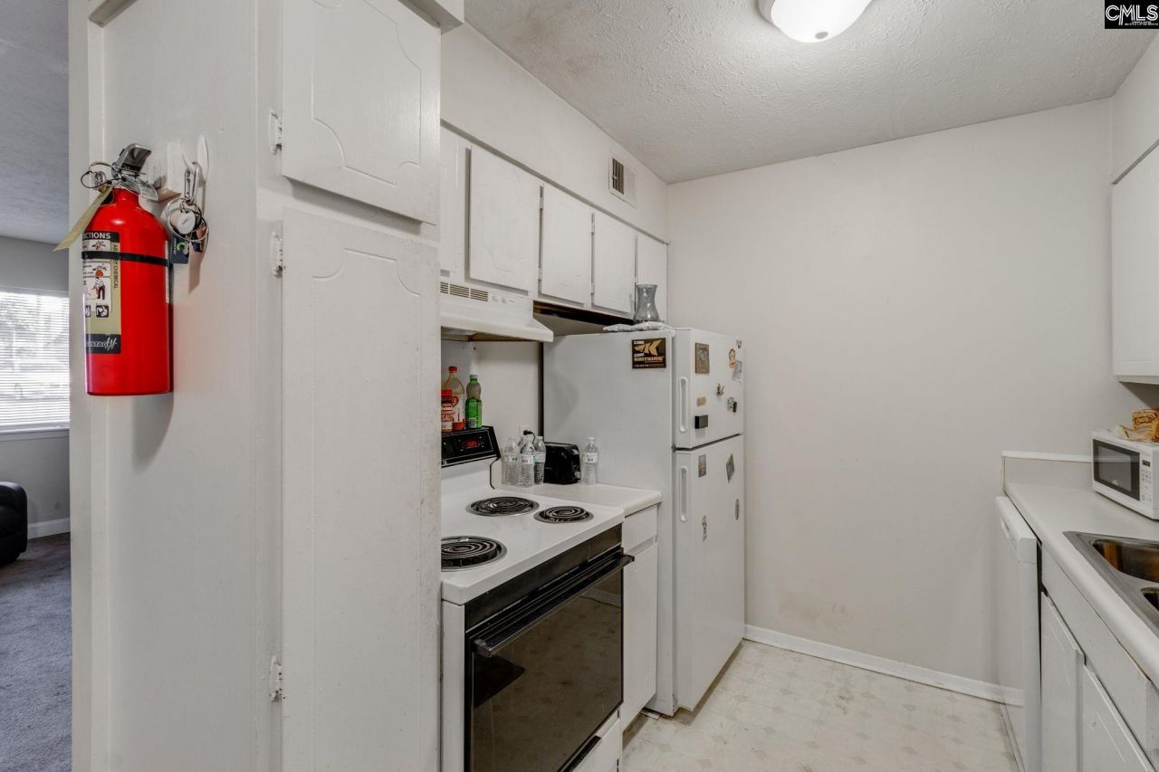 1313 Old Manor Road  Photo 9