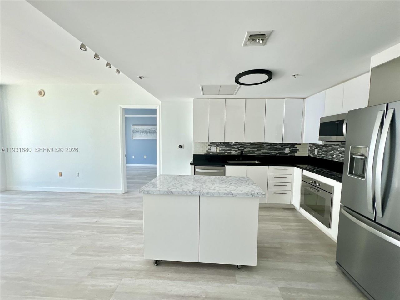 92 SW 3rd St, Unit 1503, Miami, FL 33130 Photo