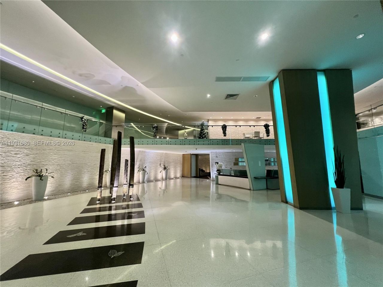 92 SW 3rd St, Unit 1503, Miami, FL 33130 Photo