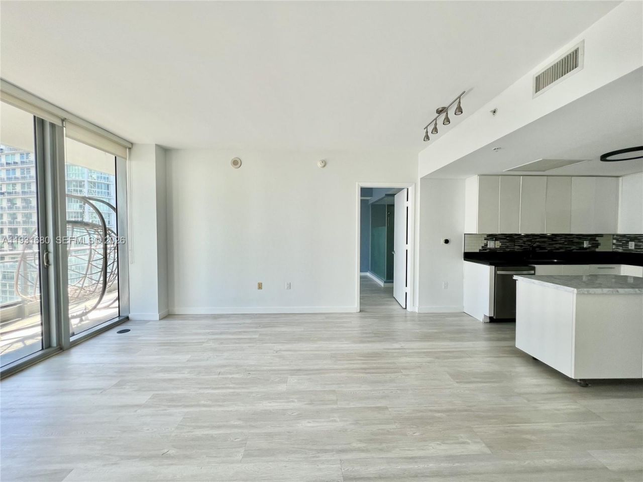 92 SW 3rd St, Unit 1503, Miami, FL 33130 Photo