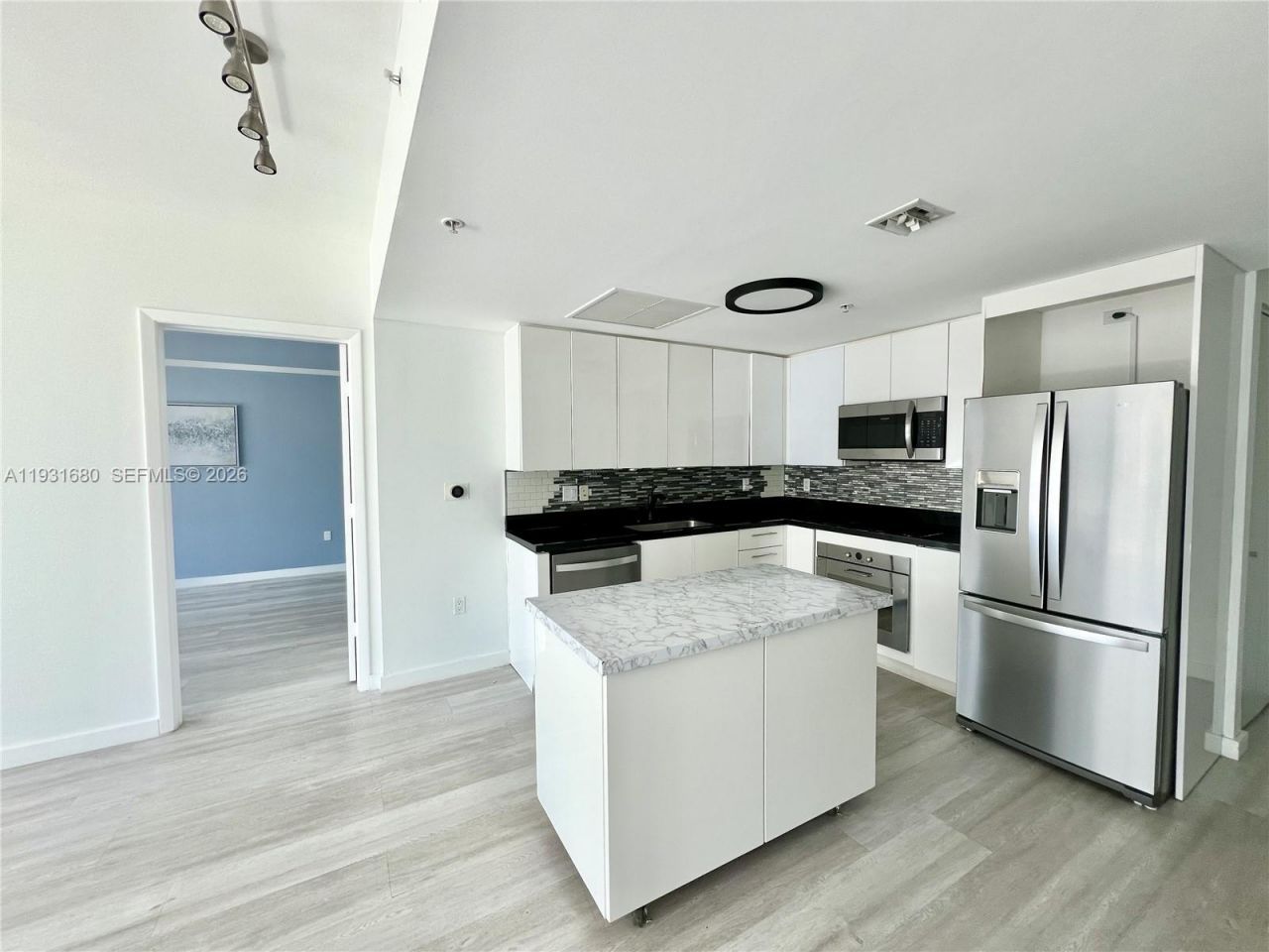 92 SW 3rd St, Unit 1503, Miami, FL 33130 Photo