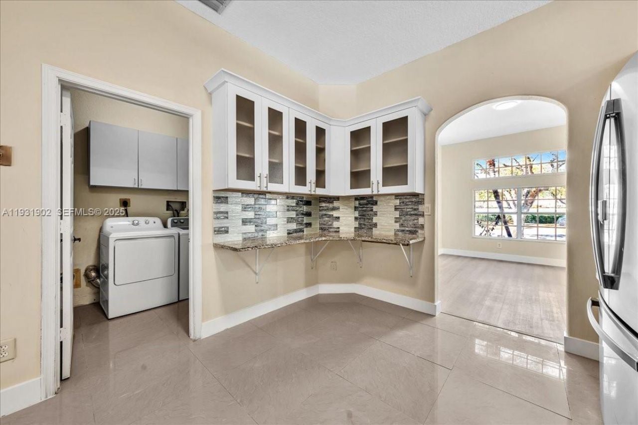 17062 NW 16th St, Pembroke Pines, FL 33028 Photo