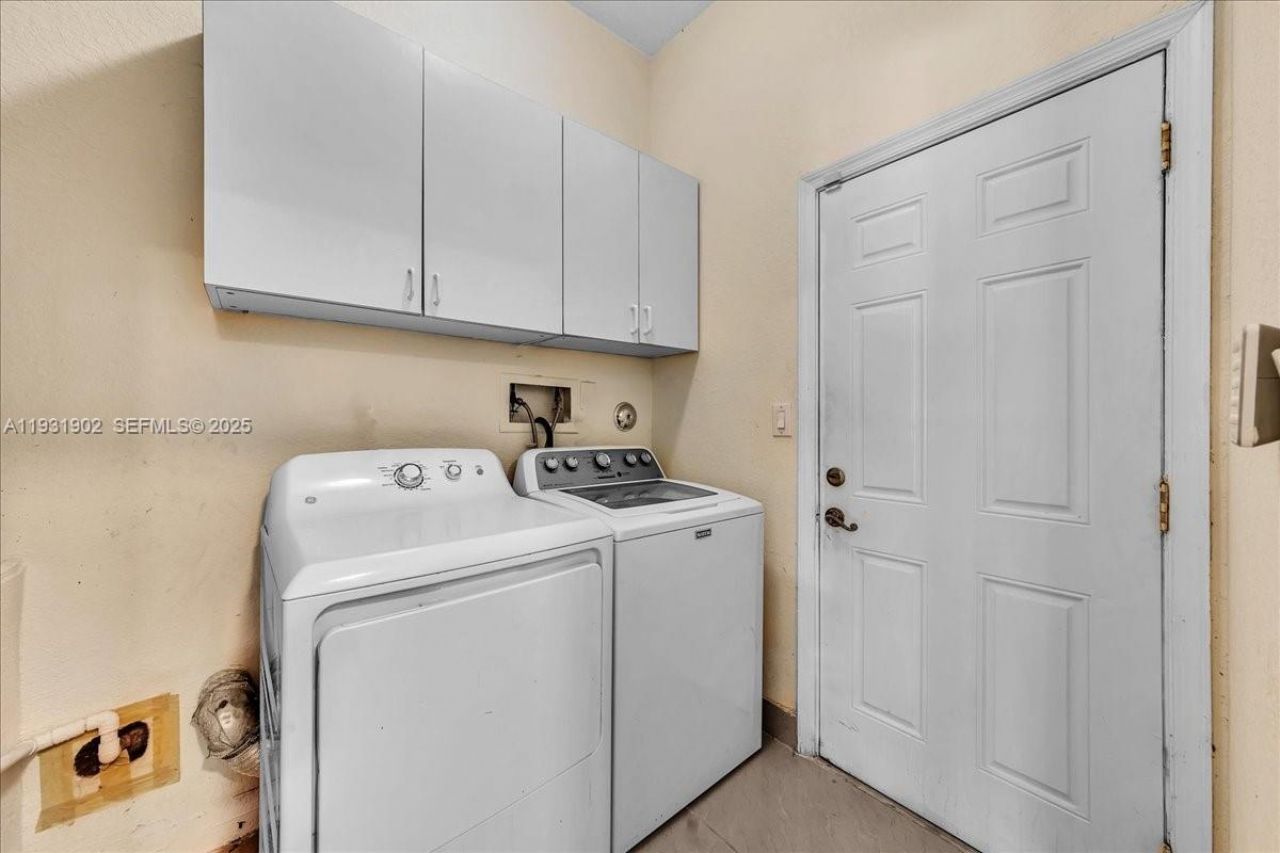 17062 NW 16th St, Pembroke Pines, FL 33028 Photo