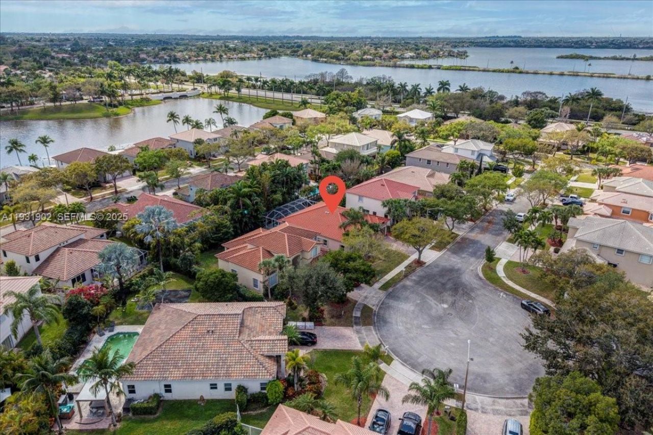 17062 NW 16th St, Pembroke Pines, FL 33028 Photo