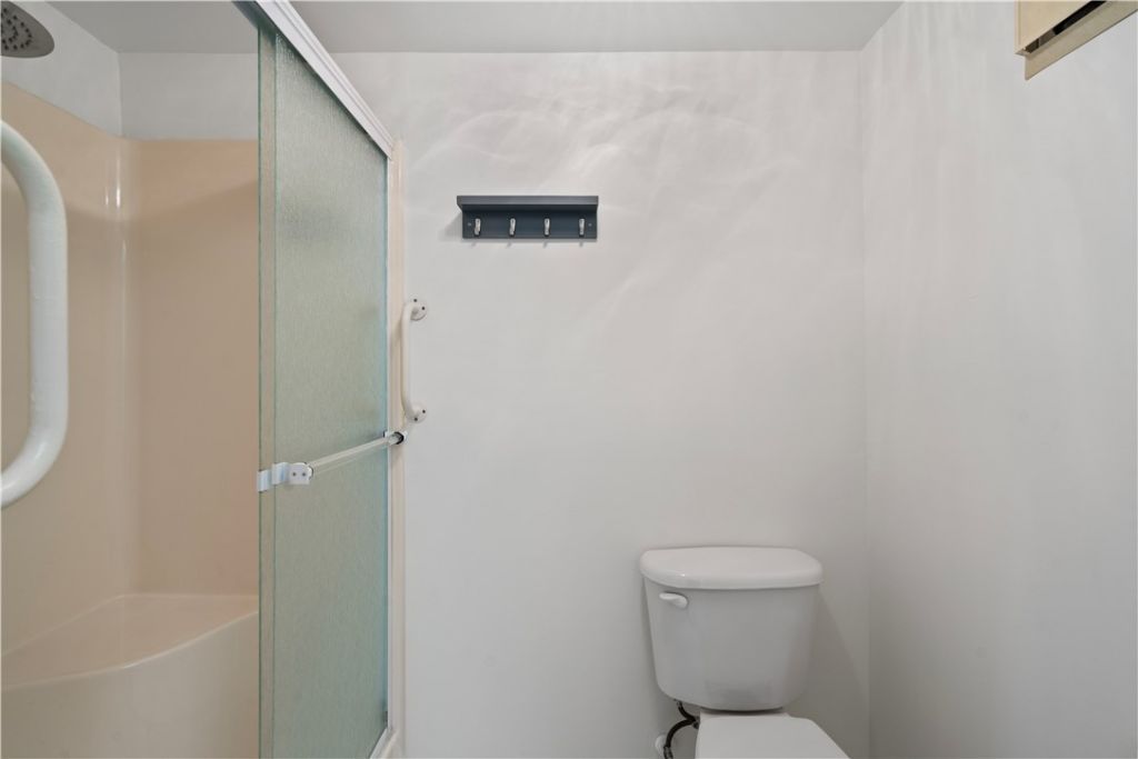 6165 S Mirror Lake Drive, Unit 307, Sebastian, FL 32958 Photo