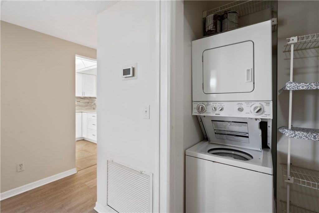 6165 S Mirror Lake Drive, Unit 307, Sebastian, FL 32958 Photo