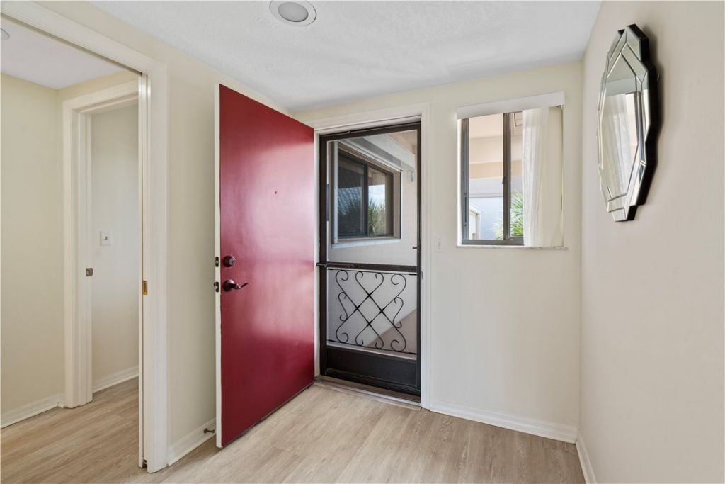 6165 S Mirror Lake Drive, Unit 307, Sebastian, FL 32958 Photo