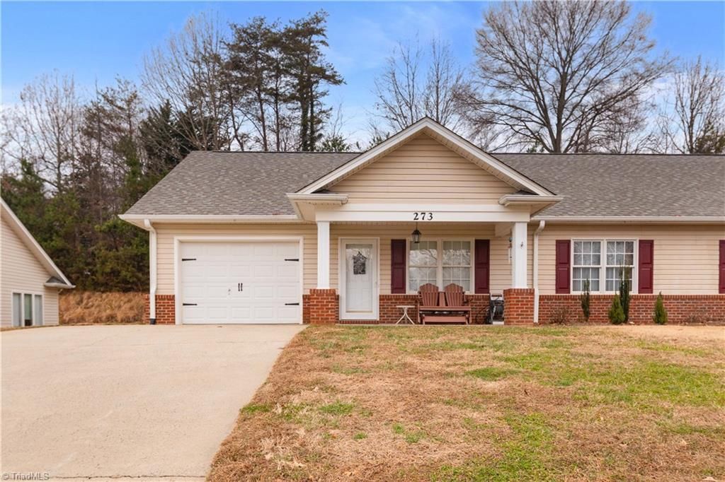 273 S Boyles Street, Pilot Mountain, NC 27041 Main Photo