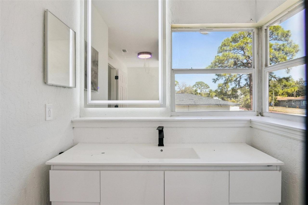 4210 Dr Martin Luther King Jr Street S, Saint Petersburg, FL 33705 Photo