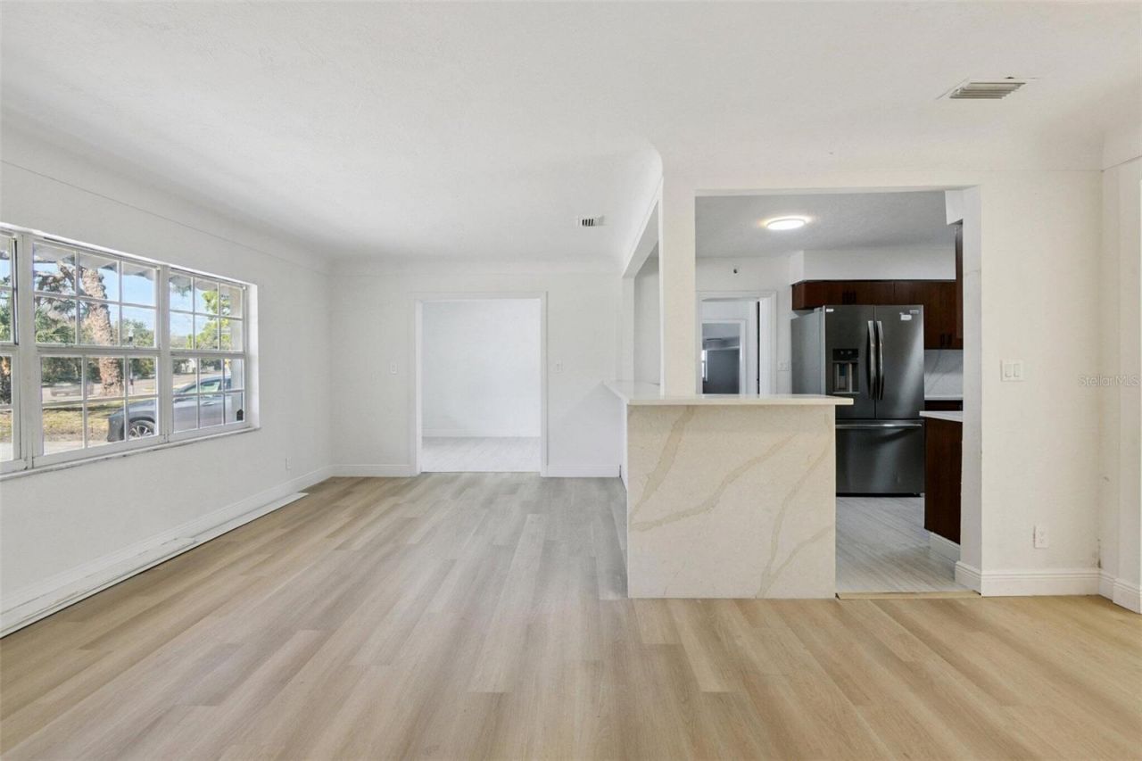 4210 Dr Martin Luther King Jr Street S, Saint Petersburg, FL 33705 Photo