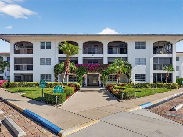 5 High Point CIR W, Unit 303, NAPLES, FL 34103
