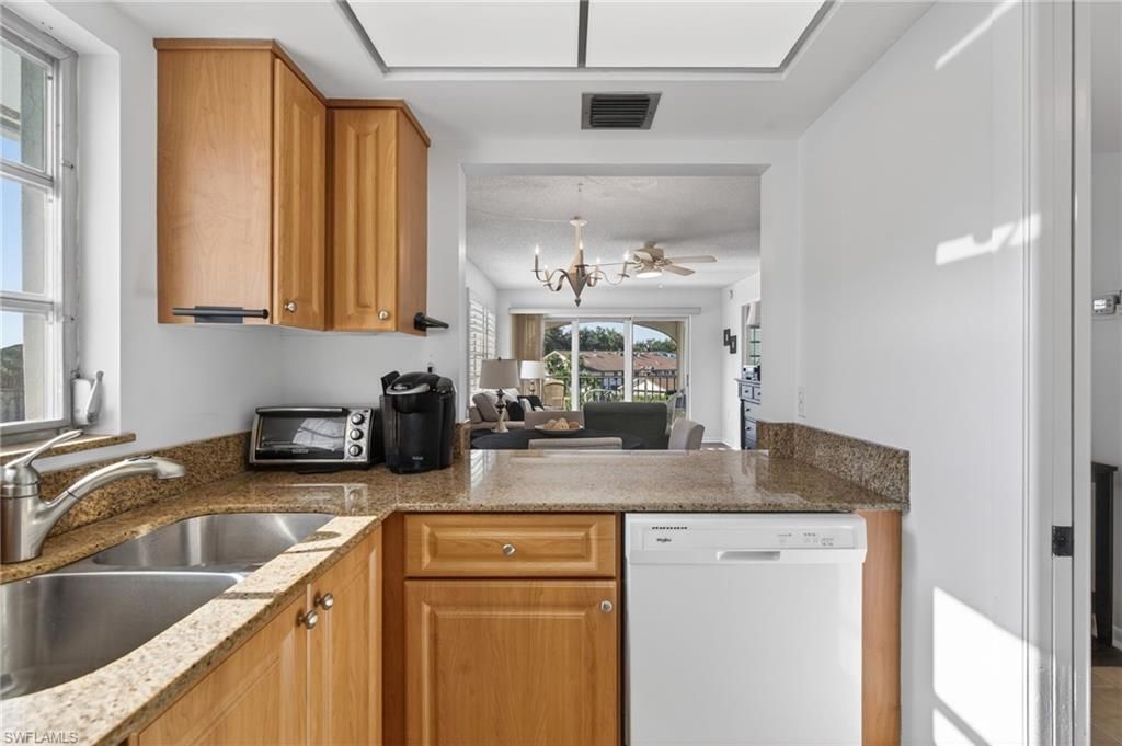 5 High Point Cir W, Unit 303, Naples, FL 34103 Photo