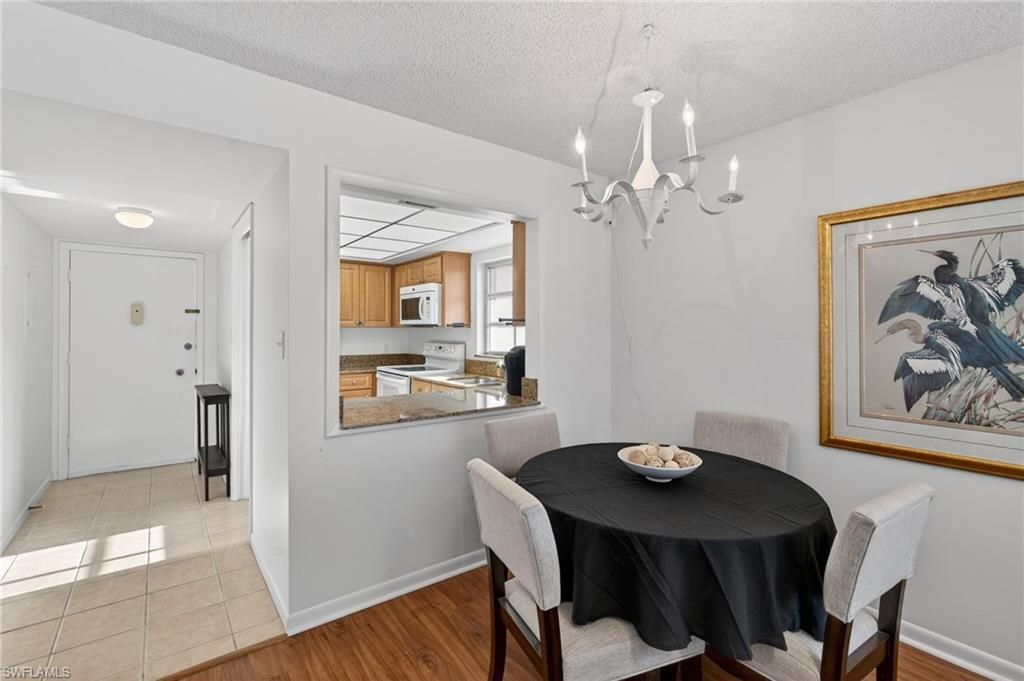 5 High Point Cir W, Unit 303, Naples, FL 34103 Photo