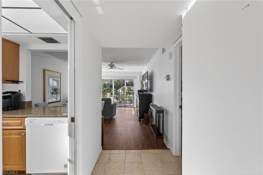 5 High Point Cir W, Unit 303, Naples, FL 34103 Photo