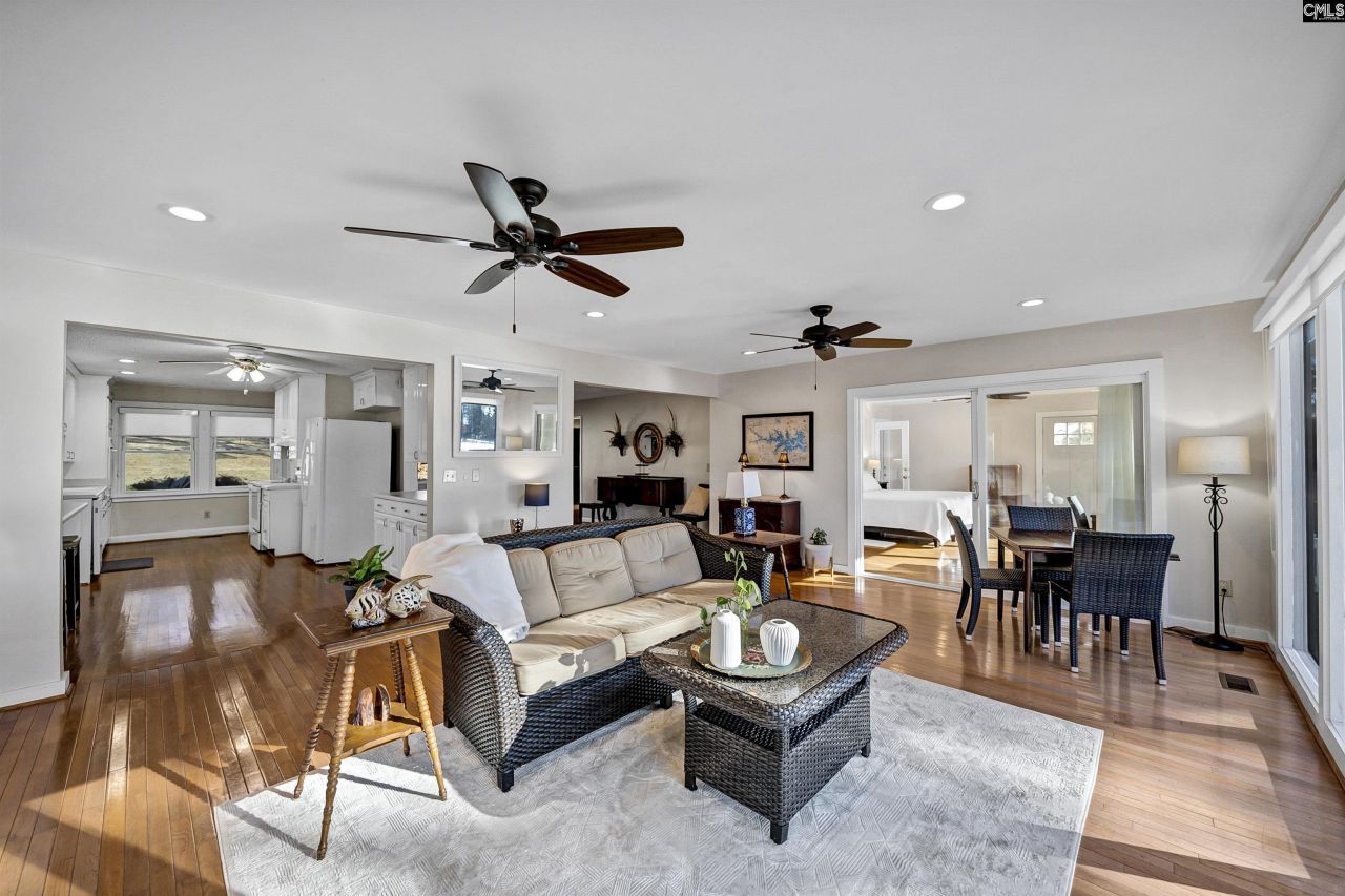 640 Mallard Drive Photo 10