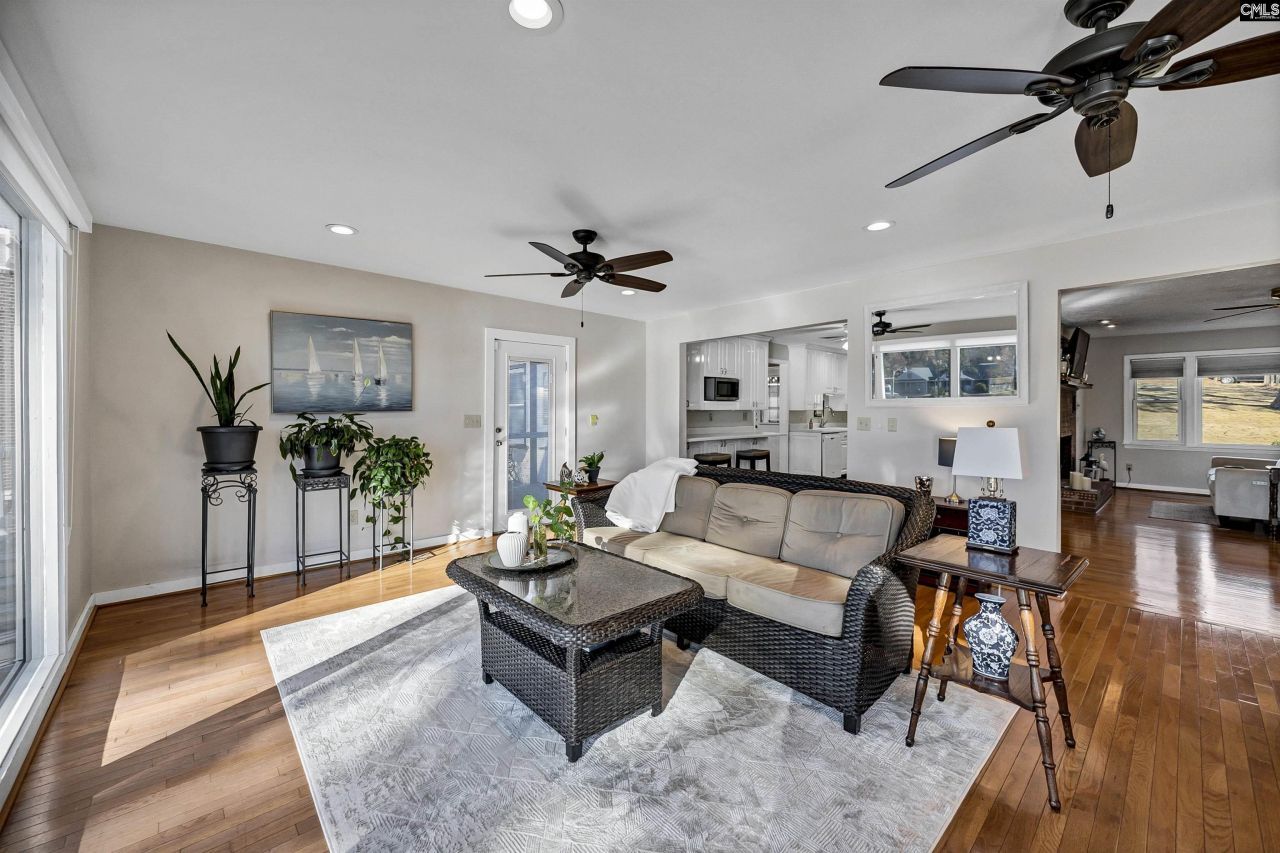 640 Mallard Drive Photo 11