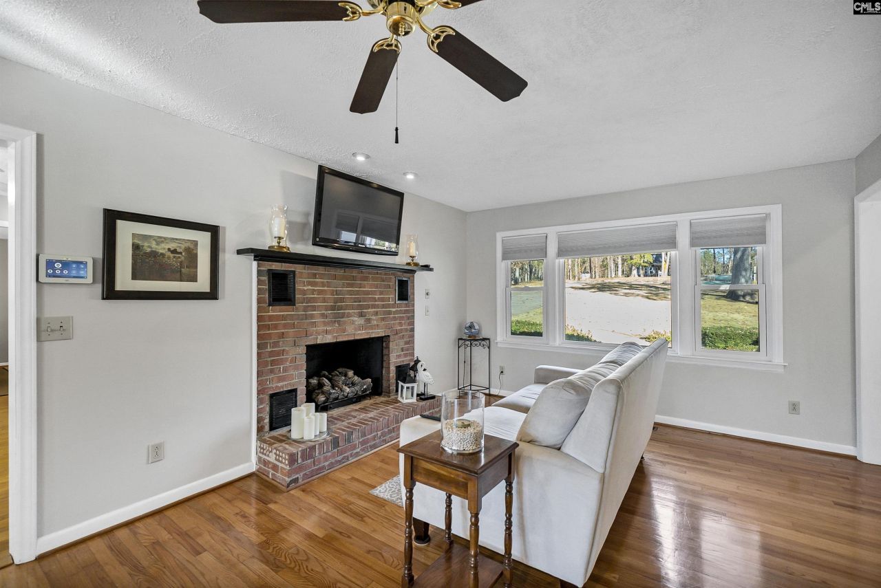 640 Mallard Drive Photo 5