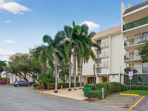 6195 Rock Island Rd, Unit 103, Tamarac, FL 33319