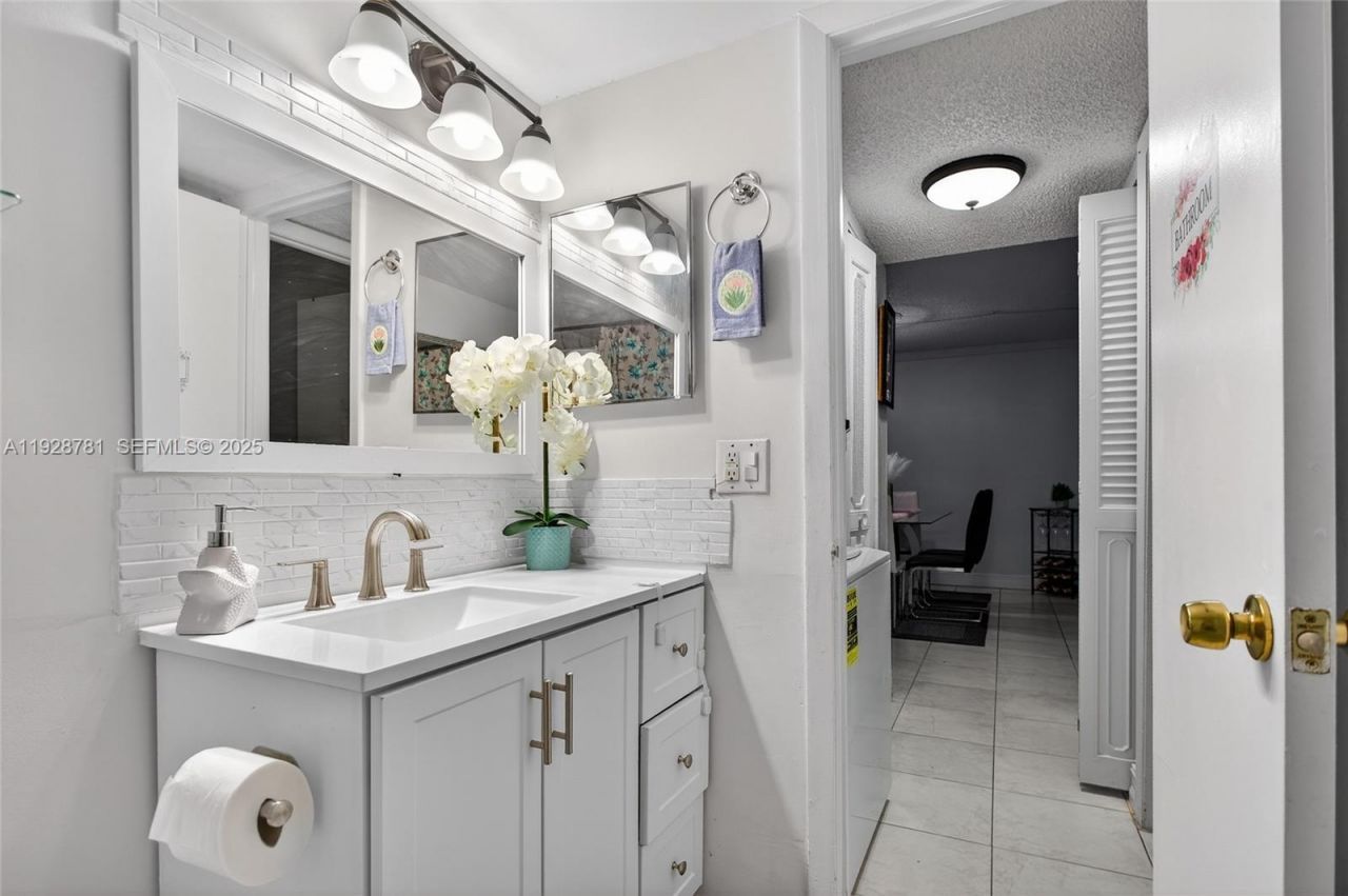 6195 Rock Island Rd, Unit 103, Tamarac, FL 33319 Photo