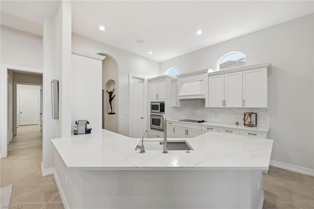8950 Shenendoah Cir, Naples, FL 34113 Photo