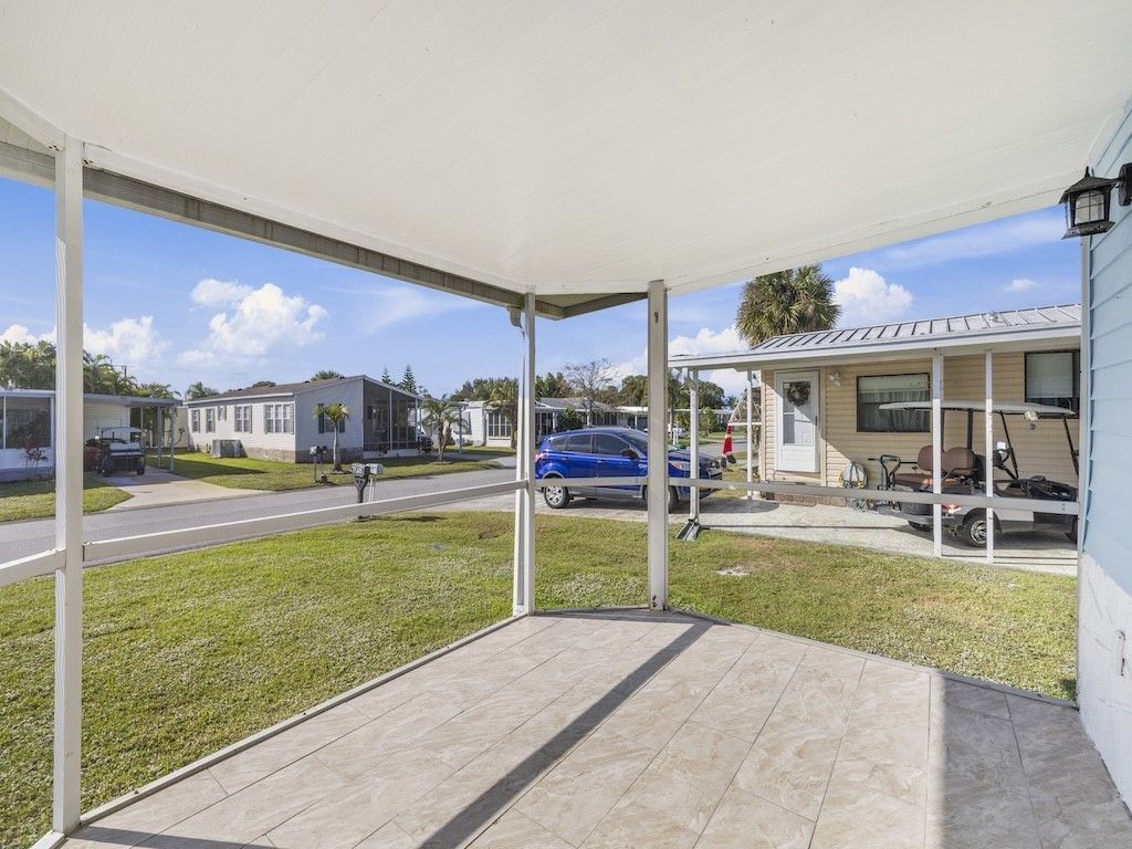 953 Laurel Circle, Sebastian, FL 32976 Photo