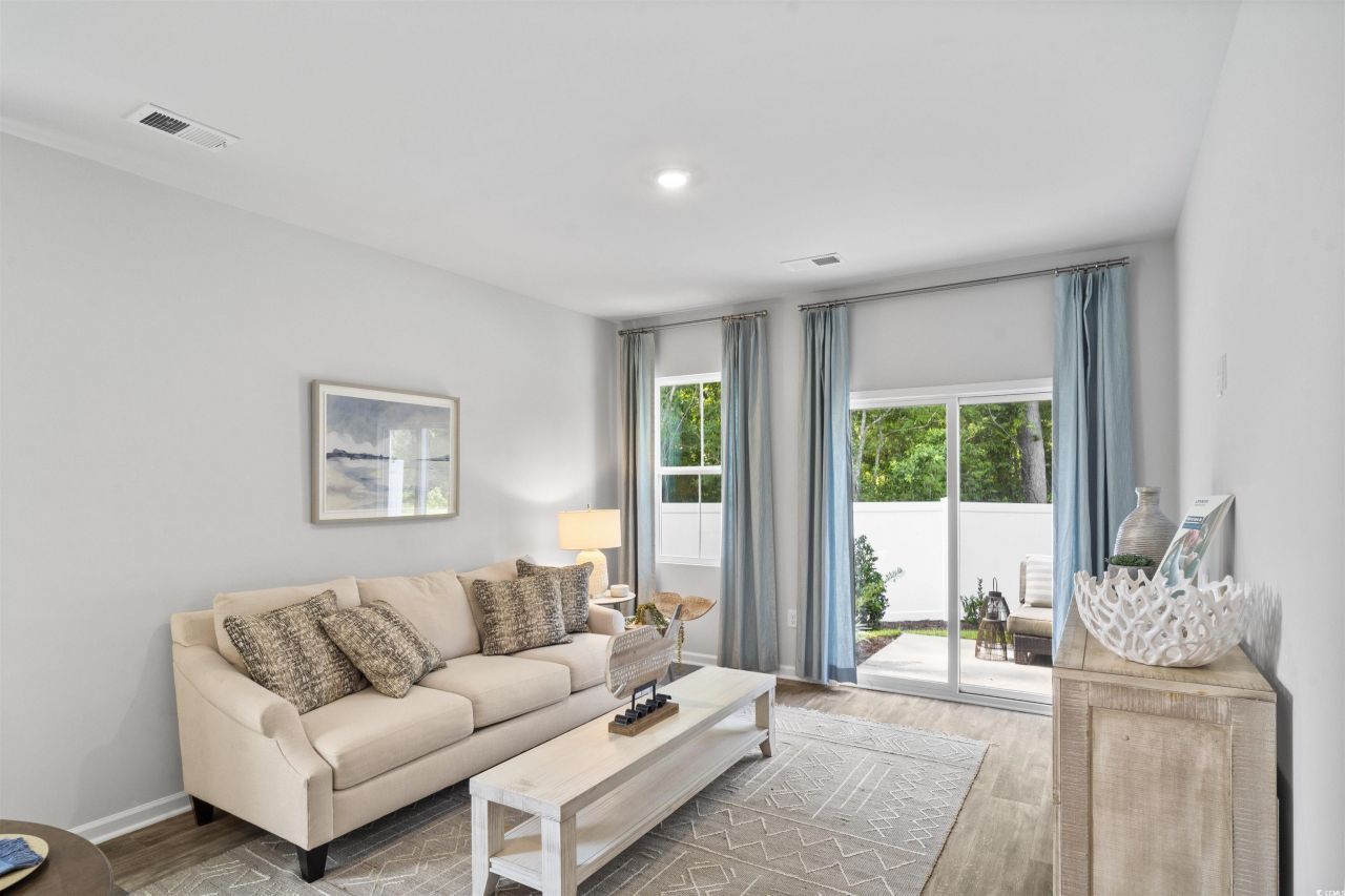 123 Hoffman Park Dr. Photo 17