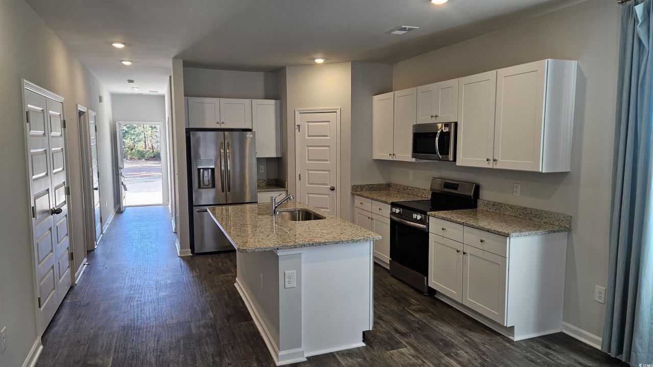 123 Hoffman Park Dr. Photo 7