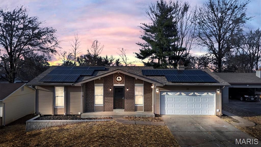 74 Jane Drive, Saint Peters, MO 63376 Main Photo