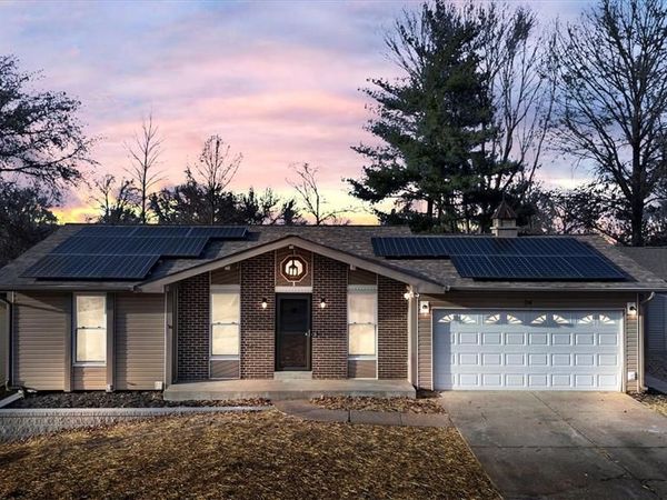 74 Jane Drive, St Peters, MO 63376