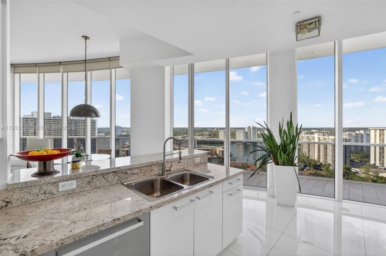 4100 Island Blvd, Unit 2303, Aventura, FL 33160 Photo