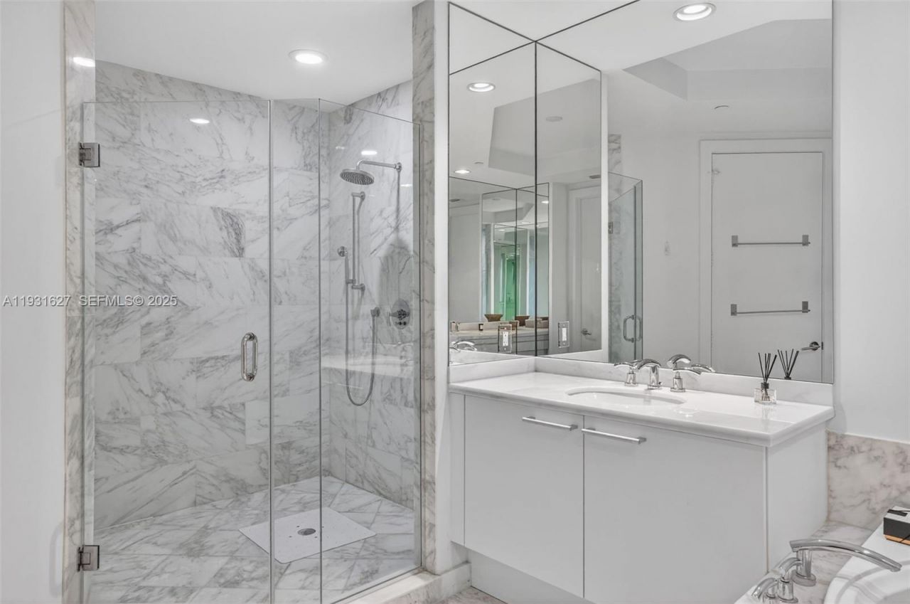 4100 Island Blvd, Unit 2303, Aventura, FL 33160 Photo