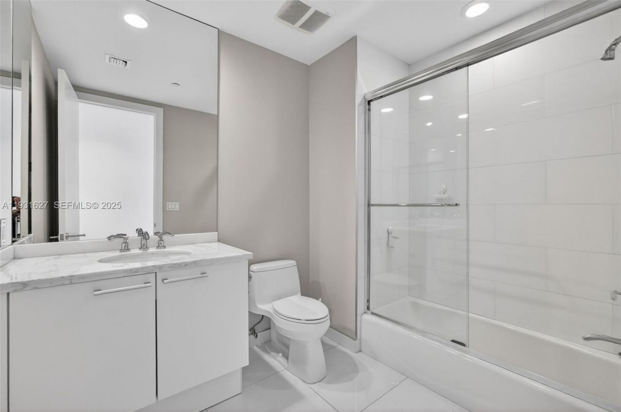 4100 Island Blvd, Unit 2303, Aventura, FL 33160 Photo