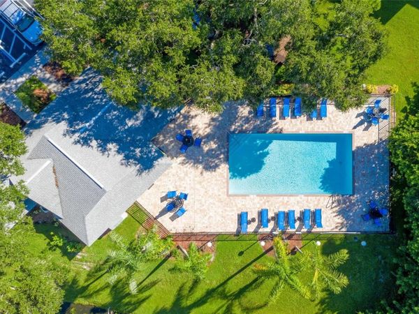 LARGO, FL 33774