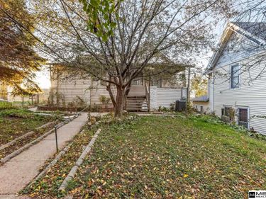 1452 S 17th Street, Omaha, NE 68108