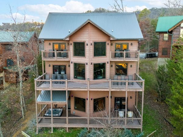 2028 Smoky Cove Rd, Sevierville, TN 37876